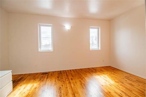 554 Carlaw Ave, Winnipeg, MB 