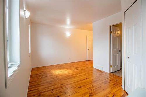 554 Carlaw Ave, Winnipeg, MB 