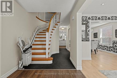 23 Ricardo Court, Hamilton, ON - Indoor Photo Showing Other Room