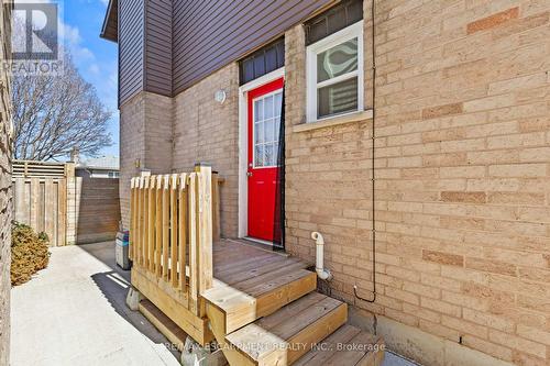 23 Ricardo Court, Hamilton, ON - Outdoor With Exterior