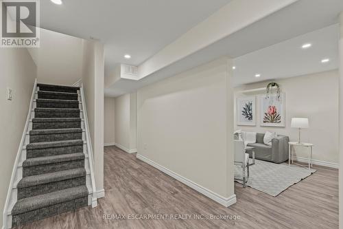 23 Ricardo Court, Hamilton, ON - Indoor Photo Showing Other Room