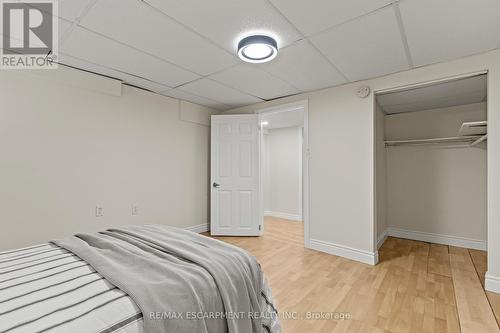 23 Ricardo Court, Hamilton, ON - Indoor Photo Showing Bedroom