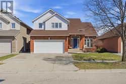85 HERITAGE DRIVE Hamilton, ON L8G 4P5