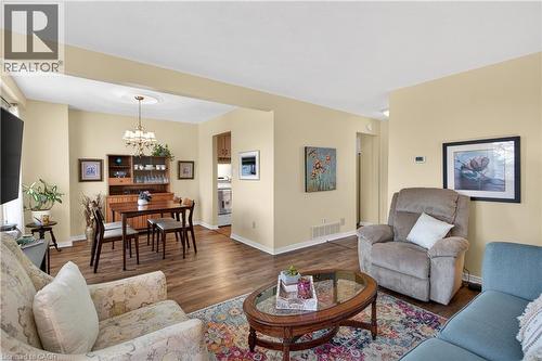 3130 Driftwood Drive, Burlington, ON - Indoor Photo Showing Living Room
