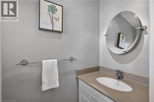 3130 Driftwood Drive, Burlington, ON - Indoor Photo Showing Bathroom