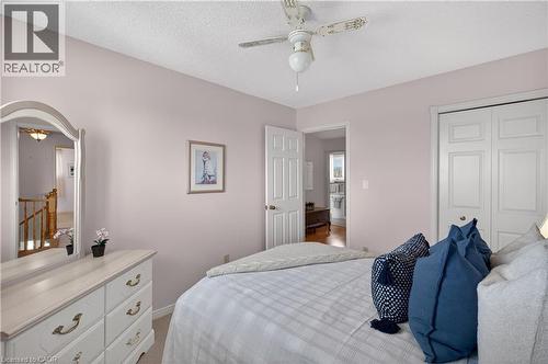3130 Driftwood Drive, Burlington, ON - Indoor Photo Showing Bedroom