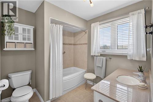 3130 Driftwood Drive, Burlington, ON - Indoor Photo Showing Bathroom
