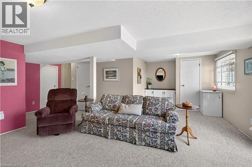 3130 Driftwood Drive, Burlington, ON - Indoor Photo Showing Living Room