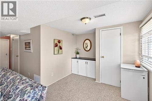 3130 Driftwood Drive, Burlington, ON - Indoor Photo Showing Bedroom
