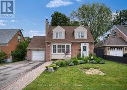 23 FARNSWORTH DRIVE  Toronto, ON M9N 2Z5