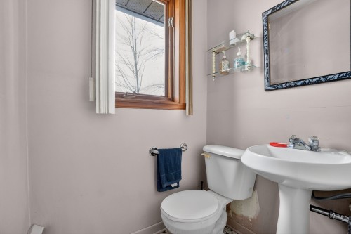Salle d'eau - 153 Av. De Spartan Crescent, Pointe-Claire, QC - Indoor Photo Showing Bathroom