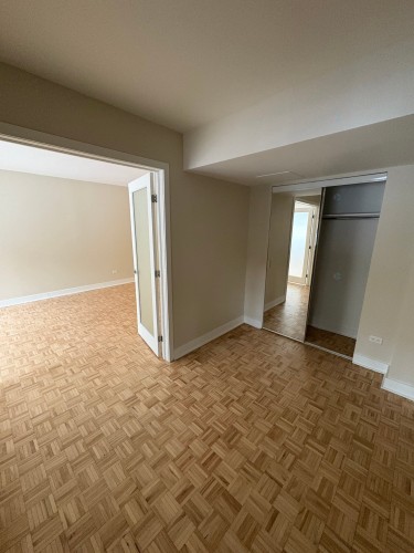 Bedroom - 225-3475 Rue De La Montagne, Montréal (Ville-Marie), QC - Indoor Photo Showing Other Room