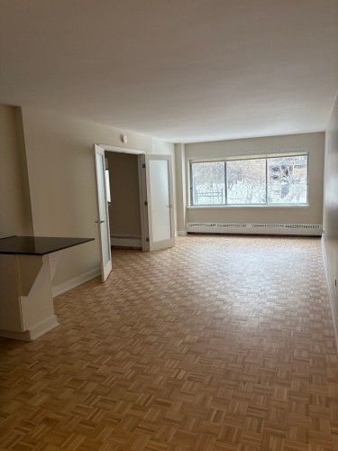 Living Room - 225-3475 Rue De La Montagne, Montréal (Ville-Marie), QC - Indoor Photo Showing Other Room