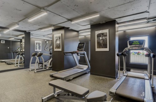 Salle d'exercice - 910-3475 Rue De La Montagne, Montréal (Ville-Marie), QC - Indoor Photo Showing Gym Room