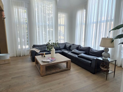 Salon - 9 Place D'Harques, Lorraine, QC - Indoor Photo Showing Living Room