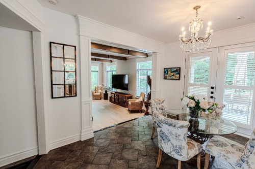 Coin-repas - 9 Place D'Harques, Lorraine, QC - Indoor Photo Showing Dining Room
