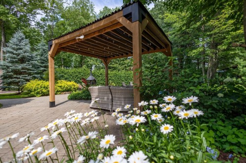 Coin-repas - 9 Place D'Harques, Lorraine, QC - Outdoor