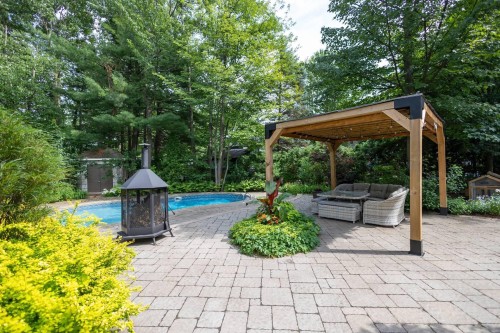 Cour - 9 Place D'Harques, Lorraine, QC - Outdoor With In Ground Pool With Backyard
