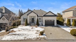 2093 Rue Colbert Saint-Bruno-De-Montarville, QC J3Y 4Y1