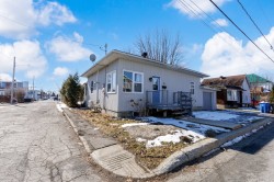 69 Rue St-Louis  Salaberry-De-Valleyfield, QC J6T 1M9