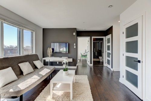 Living Room - 410-145 Boul. Bouchard, Dorval, QC - Indoor Photo Showing Living Room