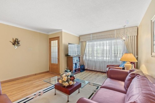 Salon - 6340 Boul. Des Galeries-D'Anjou, Montréal (Anjou), QC - Indoor Photo Showing Living Room