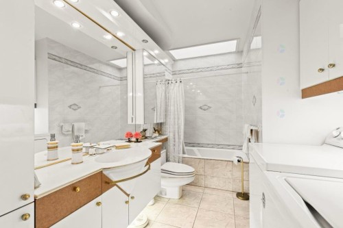 Salle de bains - 6340 Boul. Des Galeries-D'Anjou, Montréal (Anjou), QC - Indoor Photo Showing Bathroom