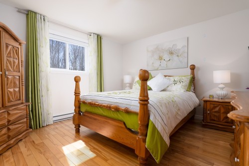 Chambre à coucher principale - 231 Ch. De La Paix, Mont-Laurier, QC - Indoor Photo Showing Bedroom