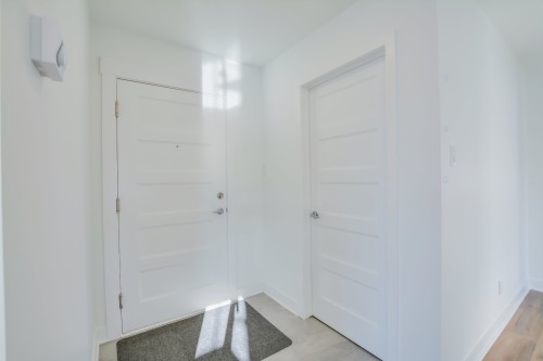 Mud Room - 1-600 Rue Cadieux, Mont-Tremblant, QC - Indoor Photo Showing Other Room