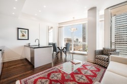 3802-1188 Av. Union Montréal (Ville-Marie), QC H3B 0E5