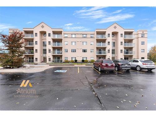 315-310 VILLAGE GROVE Drive  Tecumseh, ON N8N 4X7