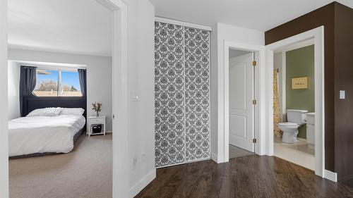 7-1225 Brookside Avenue, Kelowna, BC - Indoor Photo Showing Bedroom