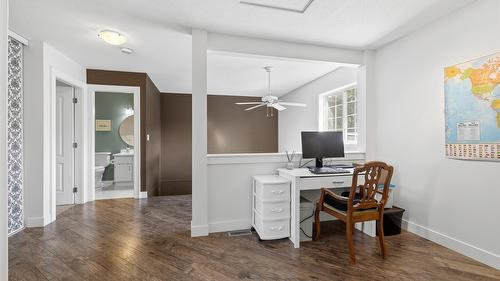 7-1225 Brookside Avenue, Kelowna, BC - Indoor Photo Showing Office