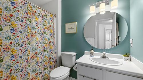 7-1225 Brookside Avenue, Kelowna, BC - Indoor Photo Showing Bathroom