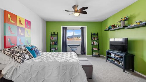 7-1225 Brookside Avenue, Kelowna, BC - Indoor Photo Showing Bedroom