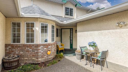 7-1225 Brookside Avenue, Kelowna, BC - Outdoor With Exterior