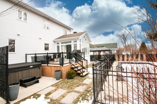 Face arrière - 127 Rue Fernand-Seguin, Saint-Jean-Sur-Richelieu, QC - Outdoor With Deck Patio Veranda With Exterior