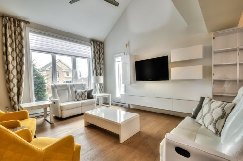 Salon - 127 Rue Fernand-Seguin, Saint-Jean-Sur-Richelieu, QC - Indoor Photo Showing Living Room
