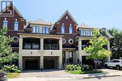 71 DRYDEN WAY  Toronto, ON M9R 0B2