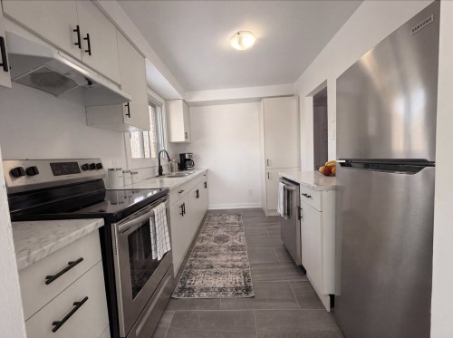 Cuisine - 325 Rue Hurteau, Dollard-Des-Ormeaux, QC - Indoor Photo Showing Kitchen