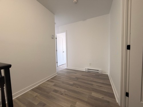 Hall d'entrée/Vestibule - 325 Rue Hurteau, Dollard-Des-Ormeaux, QC - Indoor Photo Showing Other Room