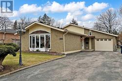 50 NYMARK AVENUE Toronto, ON M2J 2G9