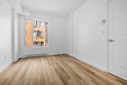 318-1248 Av. de l'Hôtel-de-Ville Montréal (Ville-Marie), QC H2X 0B9