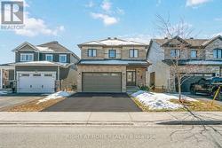 658 PARADE DRIVE Ottawa, ON K2S 0Z2