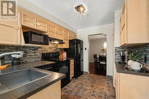 52 Blackdome Crescent, Ottawa, ON - Indoor Photo Showing Kitchen