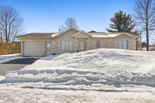 203 Rue Benjamin-Moffet  Lévis (Les Chutes-De-La-Chaudière-Ouest), QC G7A 1J5