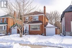 119 PARKVIEW HILL CRESCENT Toronto, ON M4B 1R6