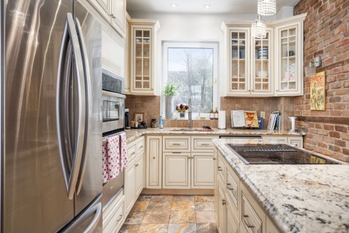 Cuisine - 4732 Av. Victoria, Montréal (Côte-Des-Neiges/Notre-Dame-De-Grâce), QC - Indoor Photo Showing Kitchen With Upgraded Kitchen