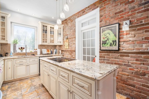 Cuisine - 4732 Av. Victoria, Montréal (Côte-Des-Neiges/Notre-Dame-De-Grâce), QC - Indoor Photo Showing Kitchen With Upgraded Kitchen