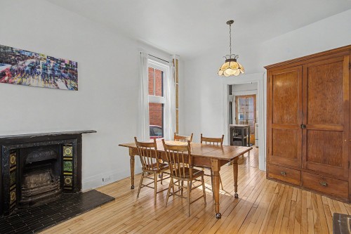 Salle à manger - 262 Rue Laurier, Saint-Jean-Sur-Richelieu, QC - Indoor Photo Showing Dining Room With Fireplace